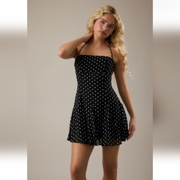 Le Lis Dresses & Skirts - ⚪⚫ Polka Dot Mini Dress